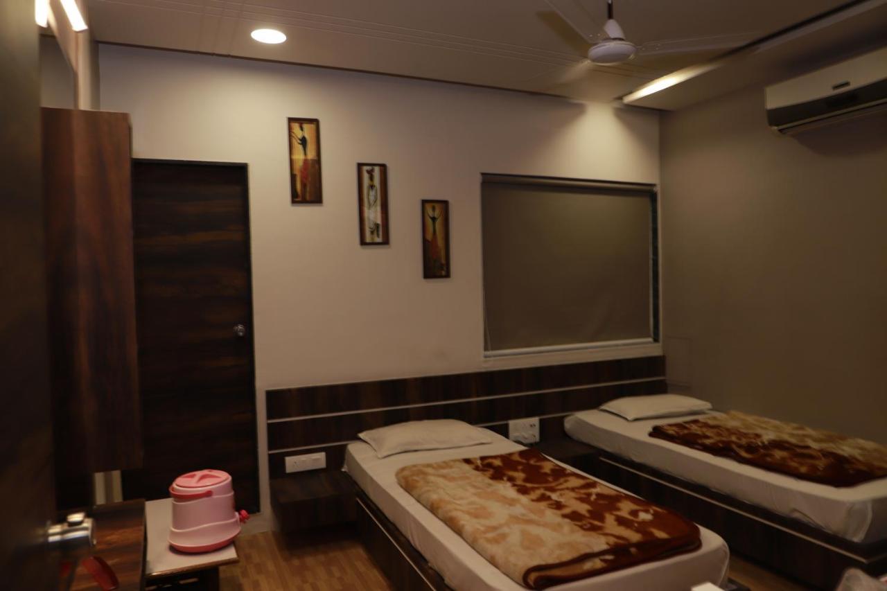 Hotel Darshan Amreli Luaran gambar