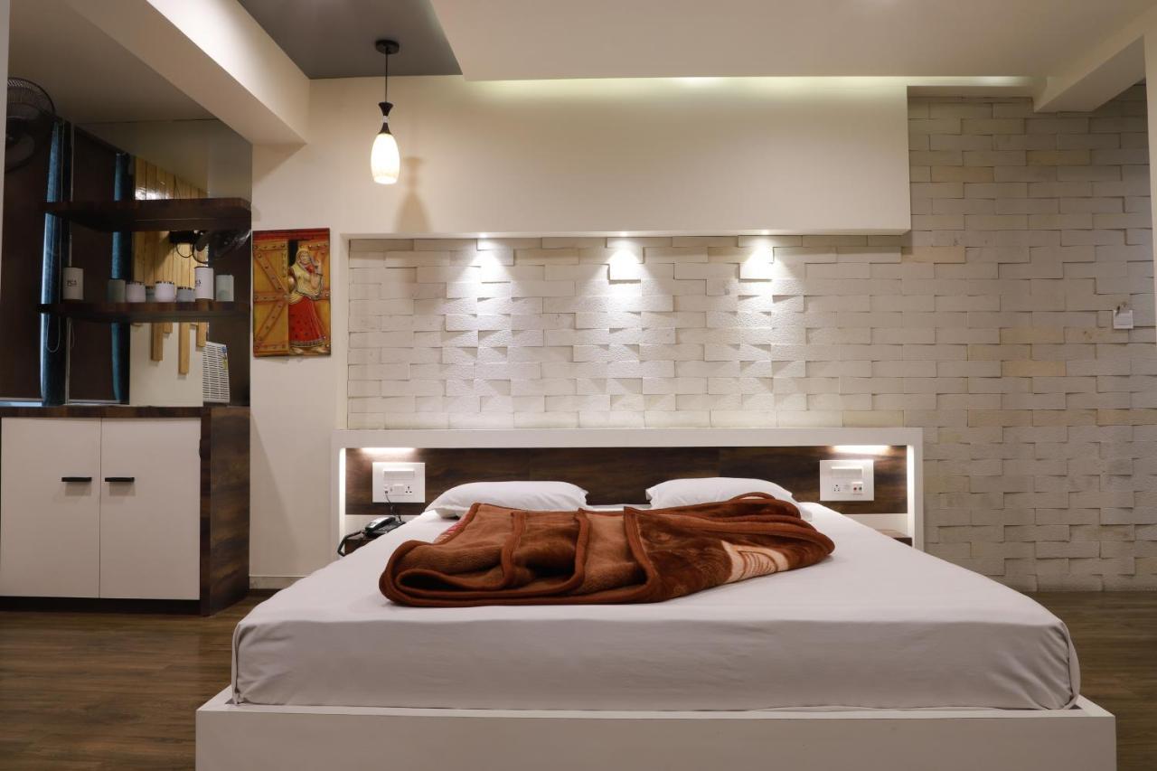 Hotel Darshan Amreli Luaran gambar