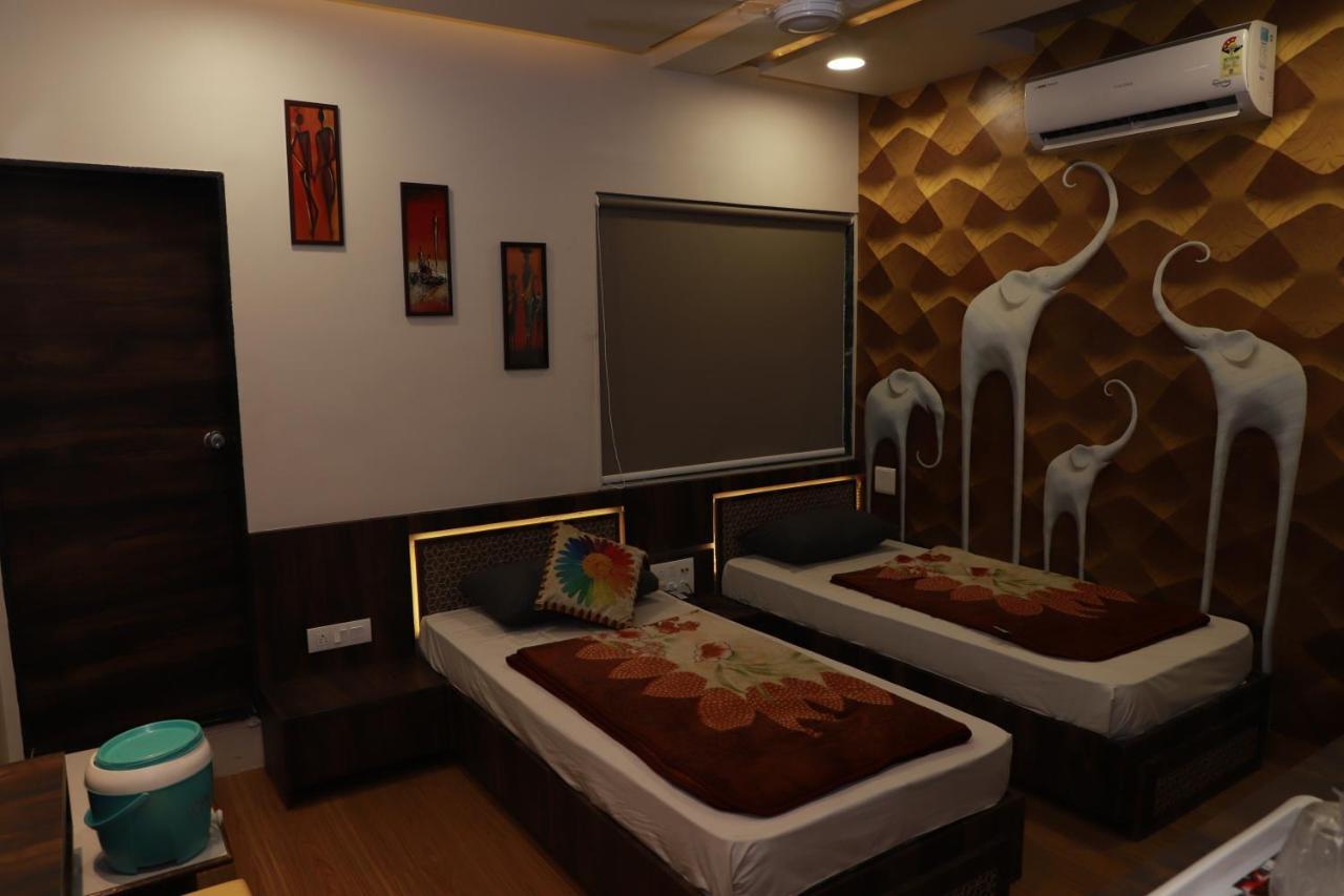 Hotel Darshan Amreli Luaran gambar
