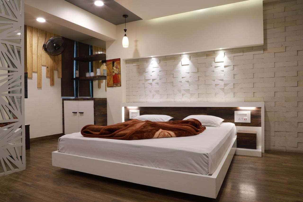 Hotel Darshan Amreli Luaran gambar
