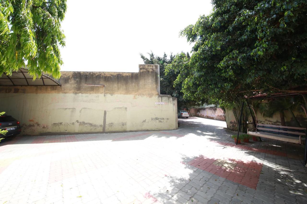 Hotel Darshan Amreli Luaran gambar